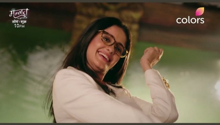 This is my first tweet for #Mannat ❤️ I know I missed manything but not anymore can't express how happy I am to see Ayesha back on screen and our soooooooooooooooon is finally here 😭Hope the show becomes a superhit 🤞
#ayeshasingh
#Mhkpk
#MannatKhanna