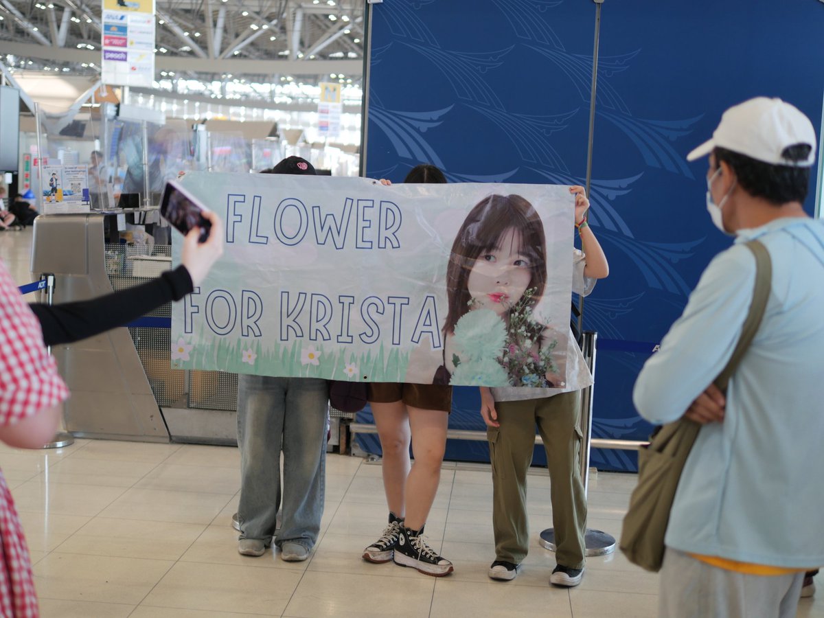 หวังว่าฟลาวเวอร์ทุกท่านจะอยู่เป็นกำลังใจให้คริสต้าในเส้นทางใหม่ทั้งในเรื่องการเรียนและผลงานที่จะเกิดขึ้นในอนาคตอันใกล้นี้ไปพร้อมกันนะคะ 🩵🌸🌹🌻🌼🪻 #kristashim #คริสต้าชิม #flowerforkrista