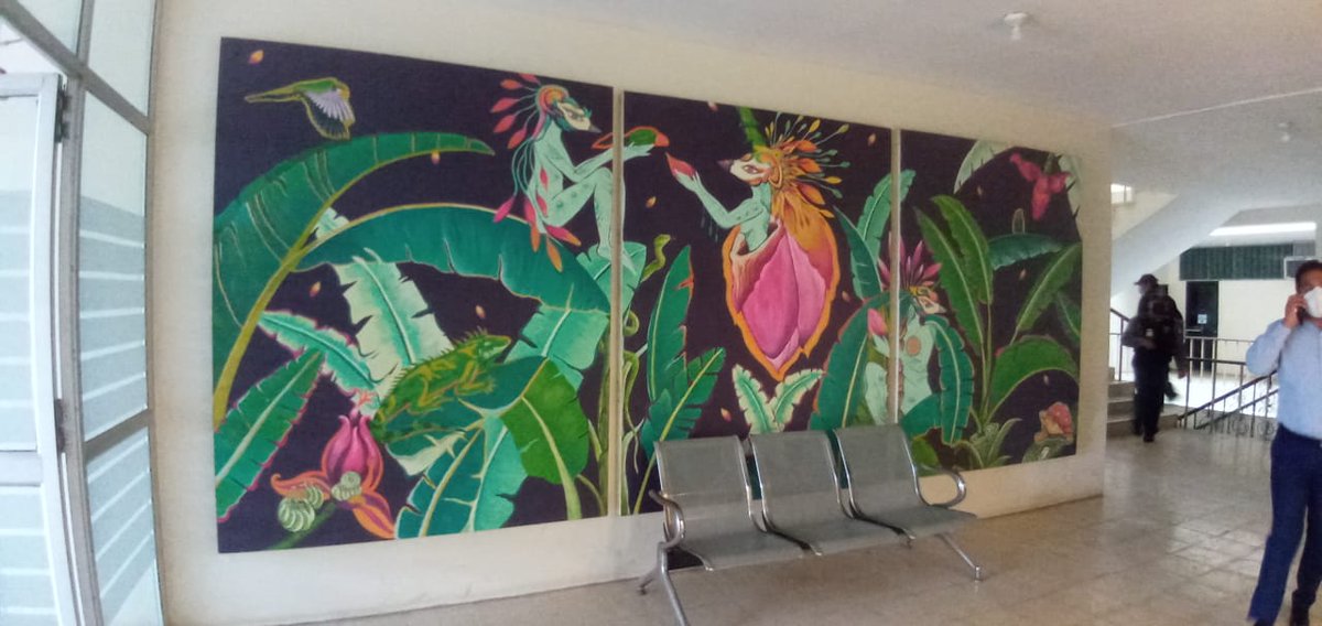 artemanriquez's tweet photo. Me parece genial que las obras de Salón Machala se exhiban en instituciones publicas locales. Así llegan a ser apreciadas por todo el público machaleño y no quedan reposando en una bodega. 

Obra de Mo Vasquez en conjunto con artistas en formación.

Master Class 

Salud y exitos https://t.co/MO9zLchFZI