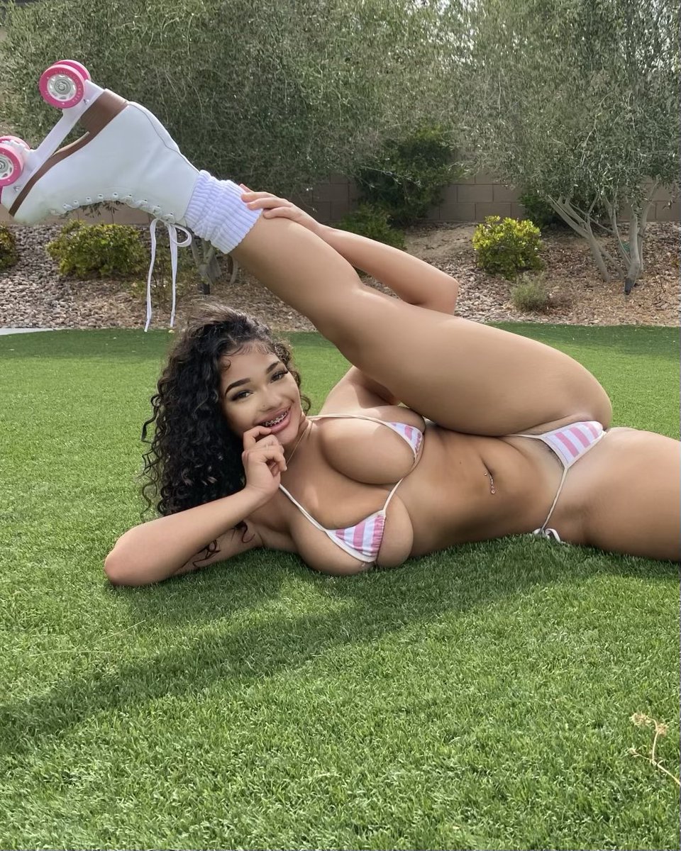 pull my thong to the side?🫣