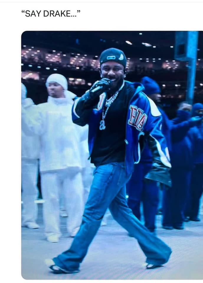 Le half-time show du Superbowl était INCROYABLE pour un fan de K-DOT depuis 2012! C'est la grosse trend depuis hier soir de dire que c'était de la pisse sur les socials mais PLEASE... Dites-moi que je suis pas le seul qui a jam sa vie tout le long?!?🔥