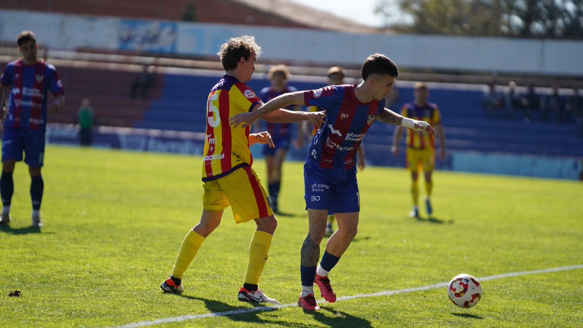 🟡𝗟𝗟𝗨𝗜𝗧𝗔,
🔴𝗣𝗔𝗦𝗦𝗜𝐎́.

💪 Seguim endavant, junts som imparables! 🔵🟡

#AnamAPerMés | #CEA | #VamosGallos
