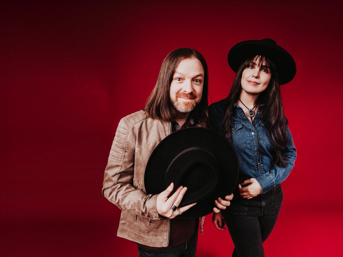 If you love music that makes you feel, you’re in the right place.

Photography: Curtis Perry

#OttawaMusic #OttMusic #Folk #FolkMusic #CanadianFolkMusic #NewMusic #Nostalgia #SatelliteBirdhouse #ContemporaryFolk #IndieFolk #AcousticMusic