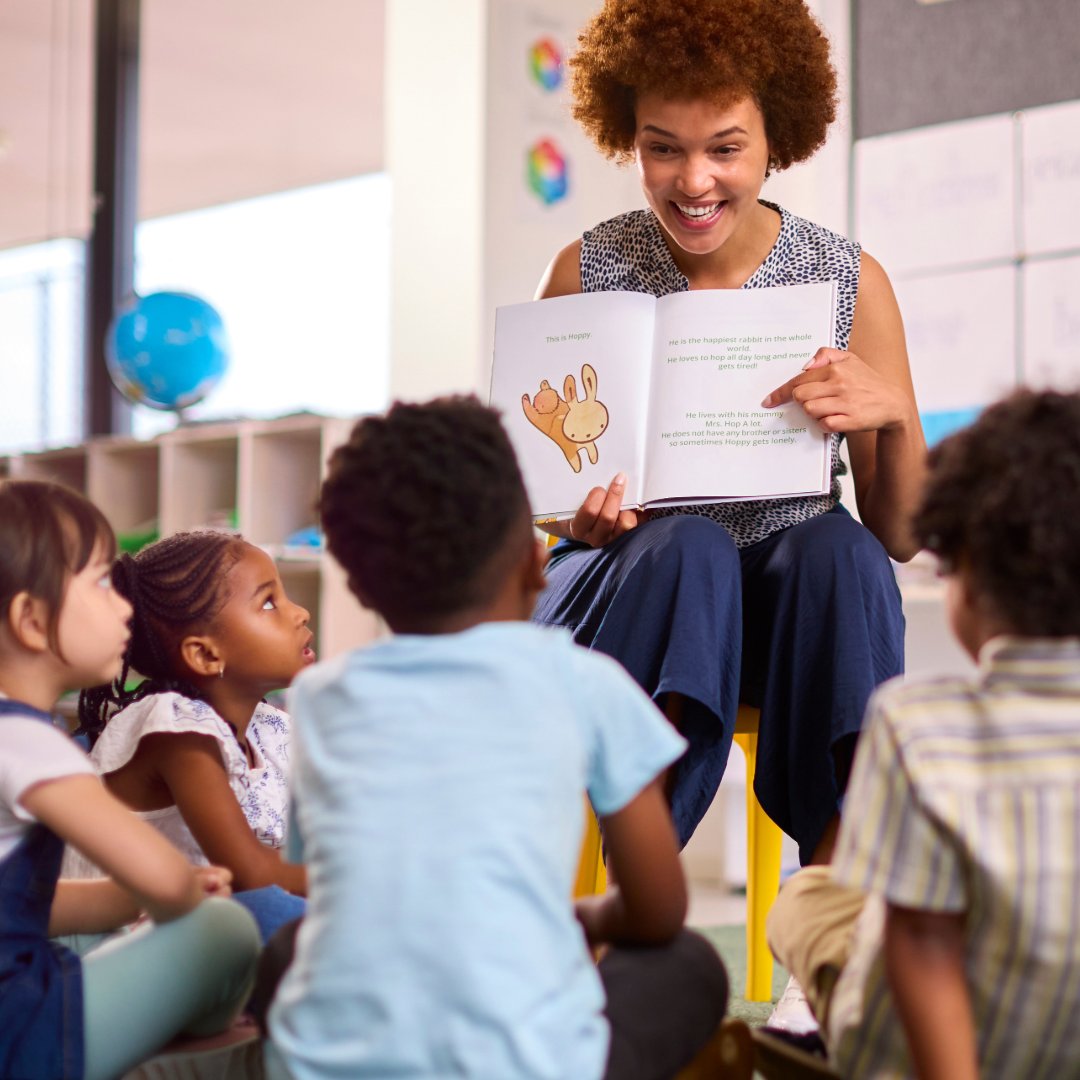 MnDeptEd's tweet image. Today is National African American Parent Involvement Day! Thank you, parents and guardians, for supporting students and schools! #NAAPID