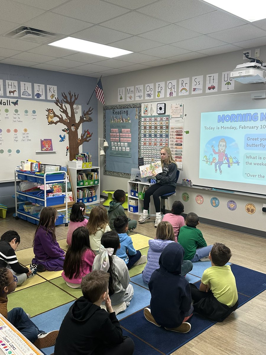 berknerathletic's tweet photo. BHS Soccer and Volleyball had a great “Rams Read” this morning at Yale Elementary! 📚🍎🖍️

#RamsRead #TheHERD #Ramily https://t.co/IgiYilZcxw