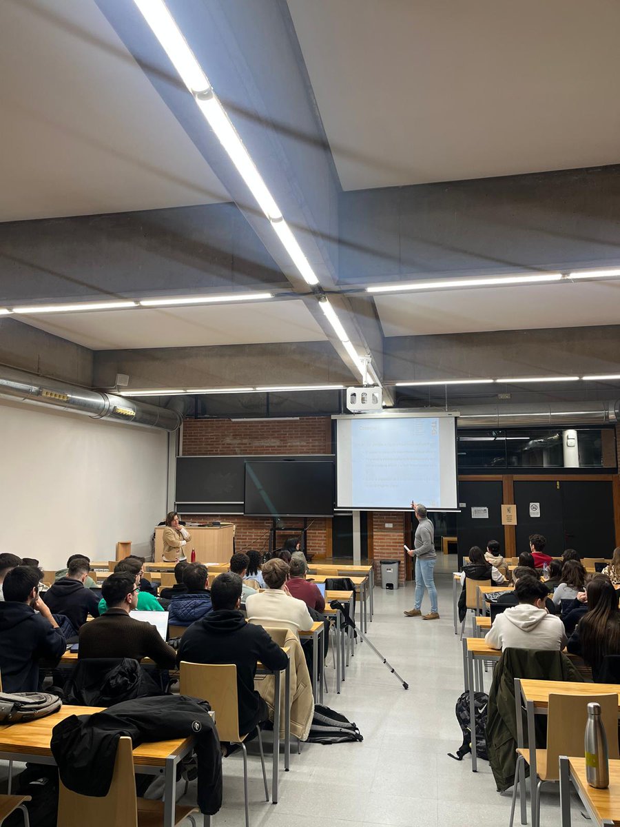 7F 2ª Sesión Seminario Orientación TFG. Seguimos con los distintos tipos de TFG ponentes (Ángela Triguero Juan José Jiménez, Nuria Gómez y Noelia García Rubio) y a l@s alumnos que vivieron experiencia curso pasado: Laura Olmos, Jesús Cotillas y Cortés Vázquez. Ánimo con el TFG