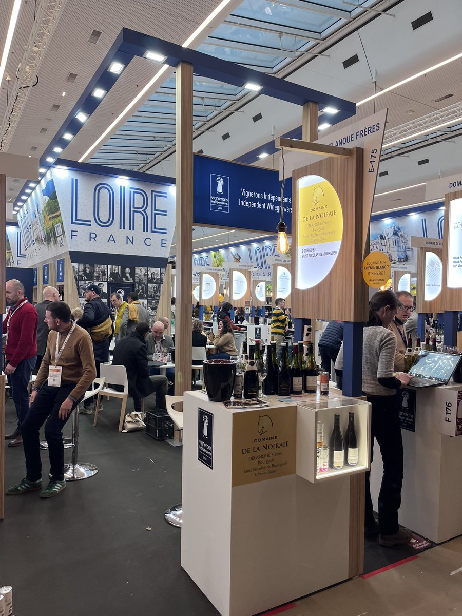 Notre pyramide de canettes (et nous…) vous attendons à WineParis <a href="/vinexposium/">Vinexposium</a> !
Stand E 175 Hall 7.3