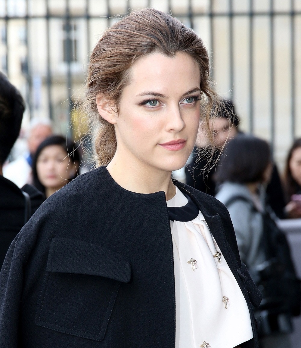 배리 키오건과 라일리 키오가 칸테미르 발라고프(빈폴) 감독의 첫 영어 장편 영화 ‘버터플라이 잼’에 출연하기 위해 논의 중입니다. 이 영화는...