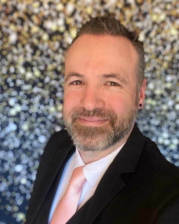 MEET ERIK ALLEN, ENTREPRENEUR, PODCASTER, SPEAKER, CONTENT CREATOR <a href="/ErikGAllen/">Erik G. Allen</a>

On Instagram: instagram.com/erikgallen?igs…