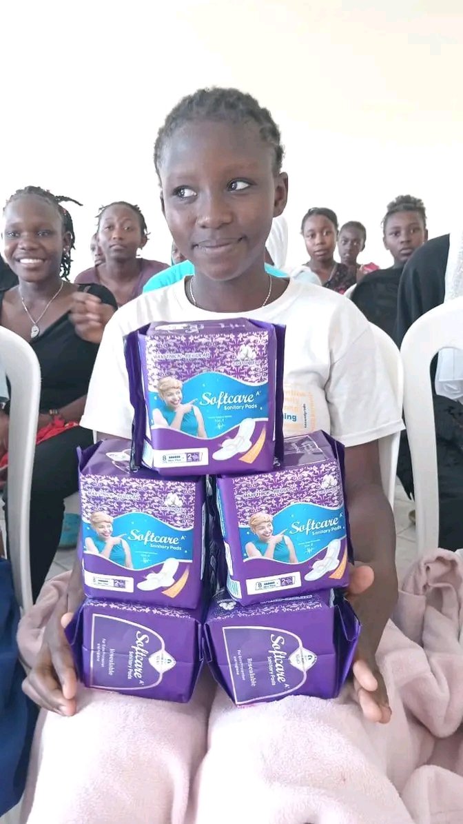 CboVisionary's tweet photo. We had the privilege of supporting 100+ girls with sanitary pads and menstrual hygiene education at Shonda Chief Hall. Together, we are breaking the stigma and empowering young girls with confidence and dignity. A huge thank you to our members, partners,andthe  community https://t.co/Q4ia2TzBck