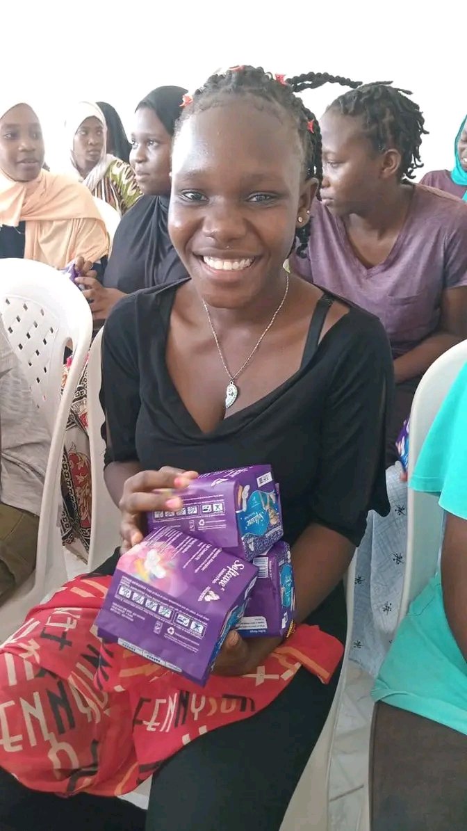 CboVisionary's tweet photo. We had the privilege of supporting 100+ girls with sanitary pads and menstrual hygiene education at Shonda Chief Hall. Together, we are breaking the stigma and empowering young girls with confidence and dignity. A huge thank you to our members, partners,andthe  community https://t.co/Q4ia2TzBck