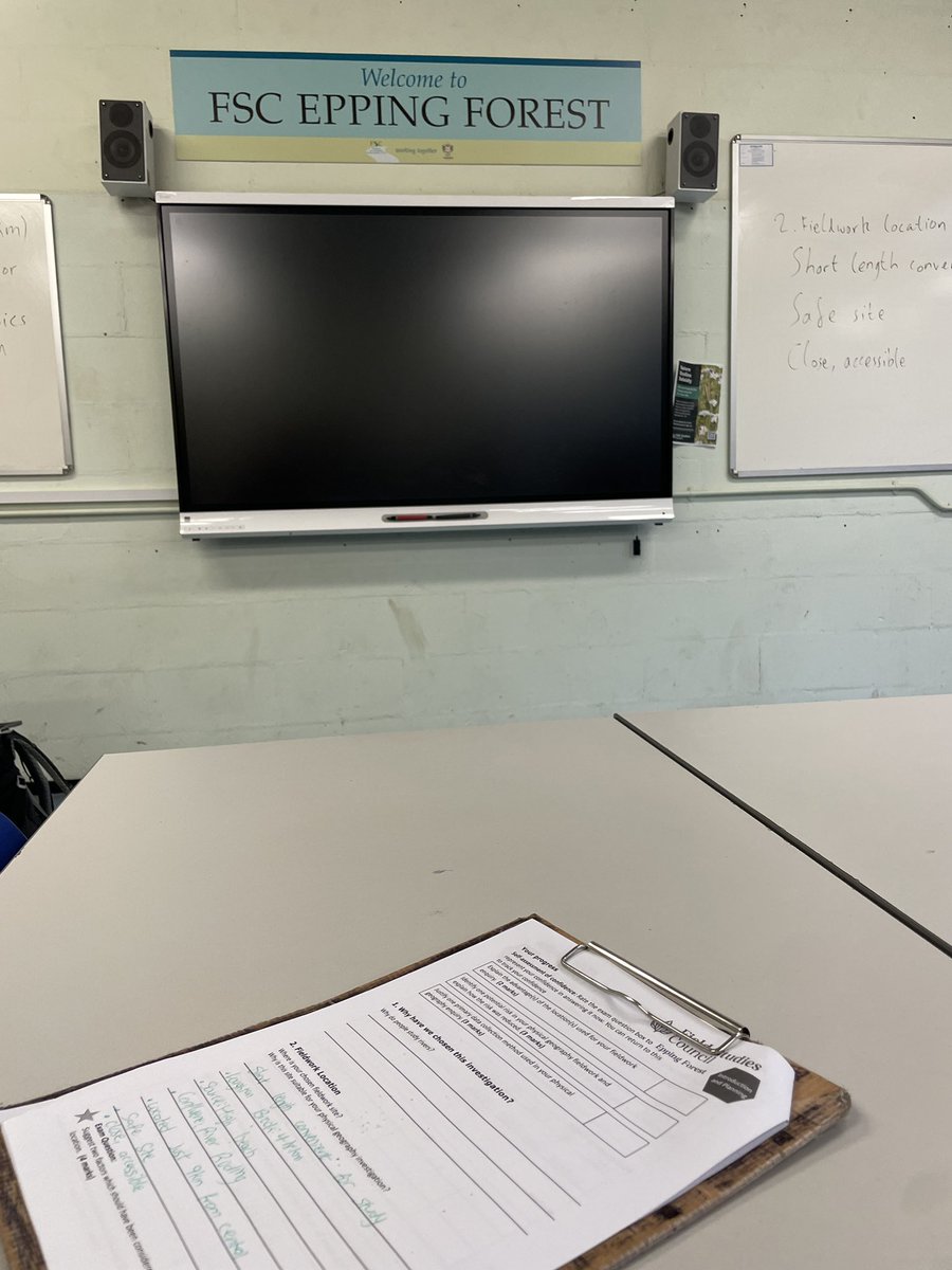 So the day at Epping forest starts for our year 11 and 10 students! Wellies on and ready for the river <a href="/OrchardMead/">Orchard Mead Academy</a> #weareoma