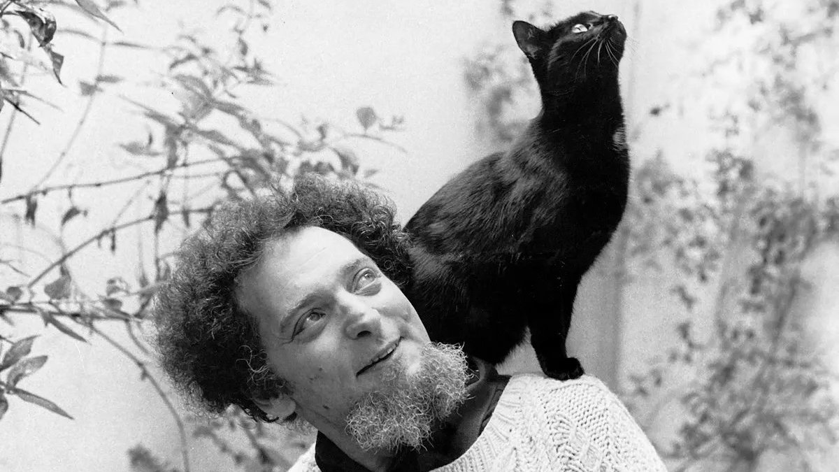 Il a voulu faire Proust et il a fait Kafka.

Georges Perec