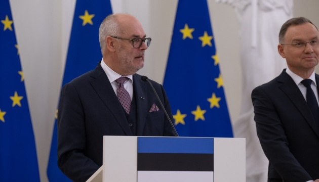 UkrinformFra's tweet photo. Le président estonien Alar Karis appelle l'#UE à envisager sérieusement un embargo commercial total contre la #Russie
#Estonie #EmbargoTotal #StopRussia #ÉnergieEurope @AlarKaris https://t.co/xf7UlmnF5K