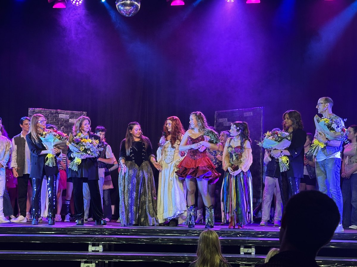 It was fantastic to welcome ASB alumni back <a href="/ASBschool/">American School of Barcelona</a> to cheer on our talented student performers at Spotlight Production’s sold-out show, What If? – A Tribute to &amp;Juliet. 💘

A special shout-out to 4 incoming alumni from the Class of 2025 - Sofia, Sophie, Marta and Martina! 🤩