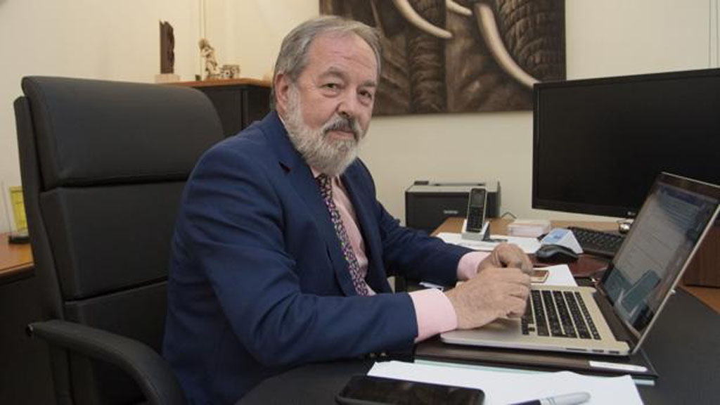 El Consejo Andaluz de Colegios de Médicos, contra la exclusividad que propone Sanidad

Alfonso Carmona ha estado hoy en <a href="/LMAndaluciaCSR/">LA MAÑANA DE ANDALUCÍA</a>

Entrevista 👉 csur.red/jSGe50UWFrO

🗣️ <a href="/CACM_Andalucia/">CACM #StopIntrusismo</a>