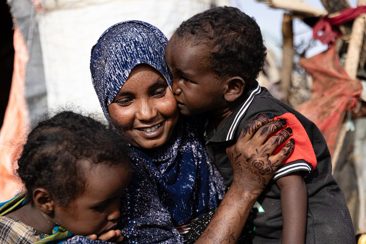 Antoine Grand (@agrandicrc) on Twitter photo Our 2024 response in numbers:
-  51 visits to 16 places of detention
- 305'770 patients treated in #SRCS clinics
-  465'121 gained access to clean water
-  270'080 conflict-affected people got emergency assistance
And more in this report: blogs.icrc.org/app/uploads/si… Our 2024 response in numbers:
-  51 visits to 16 places of detention
- 305'770 patients treated in #SRCS clinics
-  465'121 gained access to clean water
-  270'080 conflict-affected people got emergency assistance
And more in this report: blogs.icrc.org/app/uploads/si…