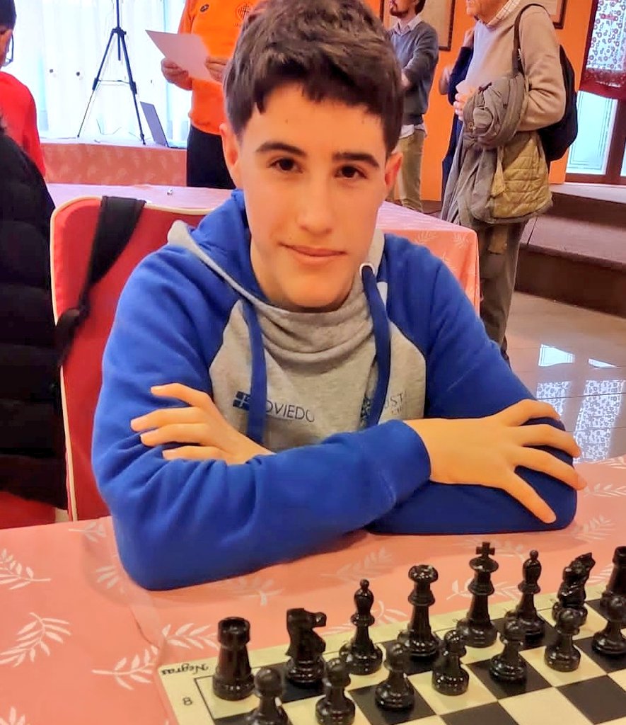 VetustaChess's tweet photo. CTO DE ASTURIAS RÁPIDO X EDADES
Sub16 Nico Martín Subcampeón 6/7, Javi Glez 4° 5/7 y Carolina Mulet Subcampeona femenina 4/7 
Sub18 Marcos Gutiérrez CAMPEÓN con 5.5/7 💪🏻 Nico Pedreira 3° y David Junquera 4° 4.5/7
+50 @georgemartinf 3.5/7 y Luis Mulet 3/7
https://t.co/bFfhyvHx9Z https://t.co/iBoyEtF7ze