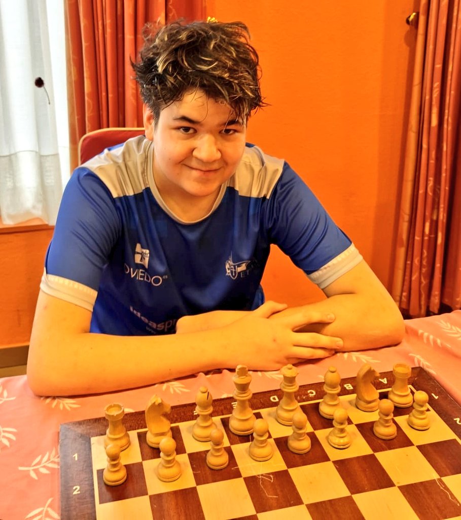 Club Ajedrez Vetusta (@vetustachess) on Twitter photo CTO DE ASTURIAS RÁPIDO X EDADES
Sub16 Nico Martín Subcampeón 6/7, Javi Glez 4° 5/7 y Carolina Mulet Subcampeona femenina 4/7
Sub18 Marcos Gutiérrez CAMPEÓN con 5.5/7 💪🏻 Nico Pedreira 3° y David Junquera 4° 4.5/7
+50 <a href="/georgemartinf/">GeorgeMartin</a> 3.5/7 y Luis Mulet 3/7
info64.org/campeonato-de-… CTO DE ASTURIAS RÁPIDO X EDADES
Sub16 Nico Martín Subcampeón 6/7, Javi Glez 4° 5/7 y Carolina Mulet Subcampeona femenina 4/7
Sub18 Marcos Gutiérrez CAMPEÓN con 5.5/7 💪🏻 Nico Pedreira 3° y David Junquera 4° 4.5/7
+50 <a href="/georgemartinf/">GeorgeMartin</a> 3.5/7 y Luis Mulet 3/7
info64.org/campeonato-de-…