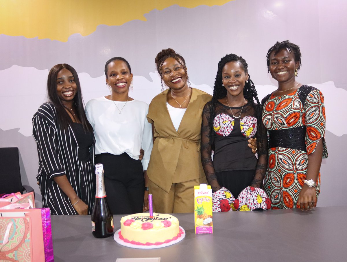 hopebehindbar's tweet photo. We are incredibly proud of our interns - Esther Chiemeka (@esther_chiemeka) Esq., Peace Adewuyi (@AdewuyiPeace) Esq., and Ogechi Ogwuma - on completing their @officialnyscng Youth Service! We also celebrate Chidera Nwokike (@chideranwokike_), our outstanding Executive Assistant, as she embarks on her journey to Law school.

Over the past year, their dedication, passion, and creativity have been invaluable to @hopebehindbar. Congratulations, and best wishes for your continued success!