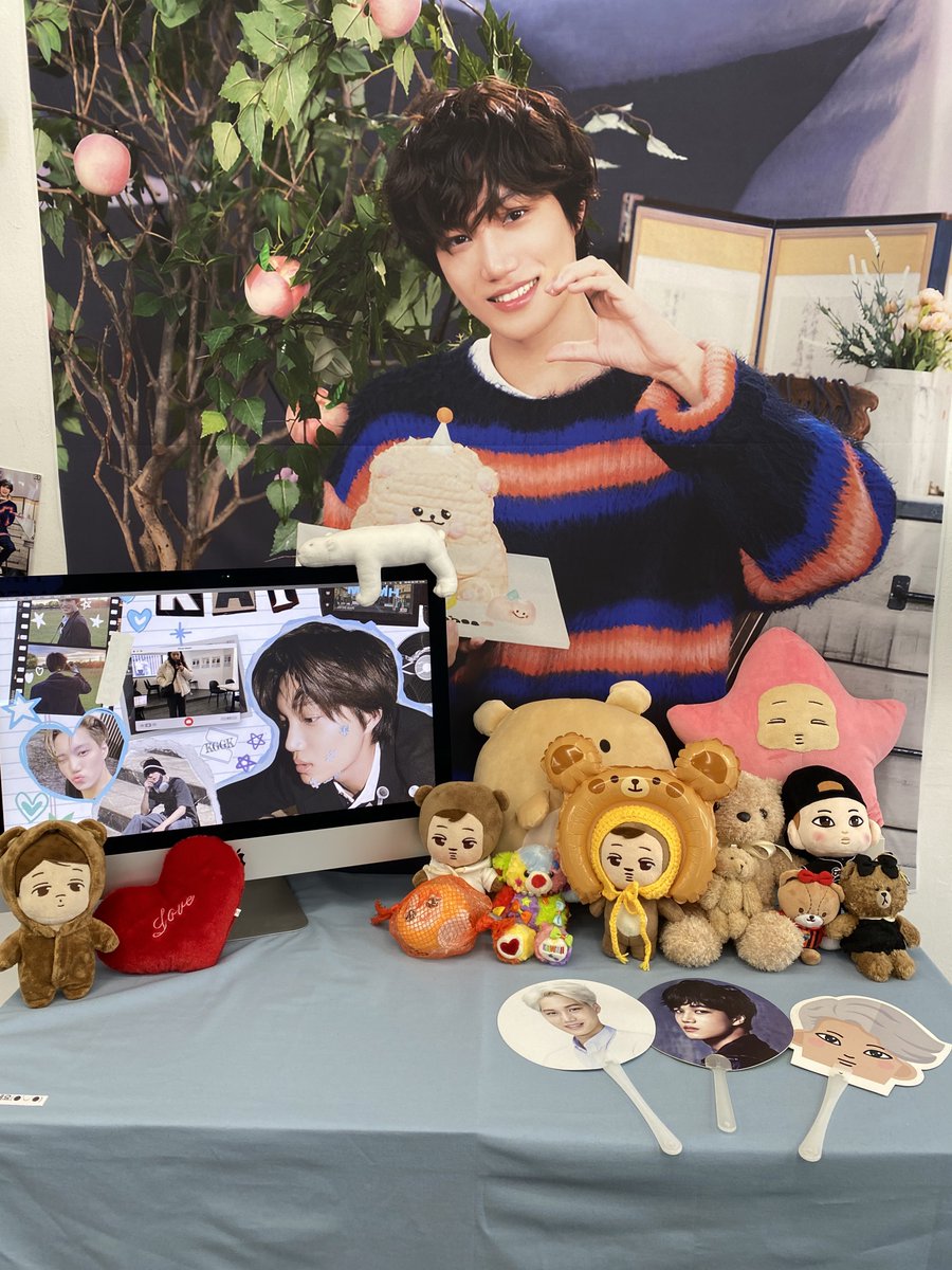 덕분에 마지막날까지 행복하게 보냈지
종인이로 가득한 공간은 언제, 어디든 기분 좋아지게 하는 것 같아

내가 좋아하는 종이니 인터뷰들까지 가득해서 좋았어

#Time_With_KAI
#종인이_소집_잠금해제