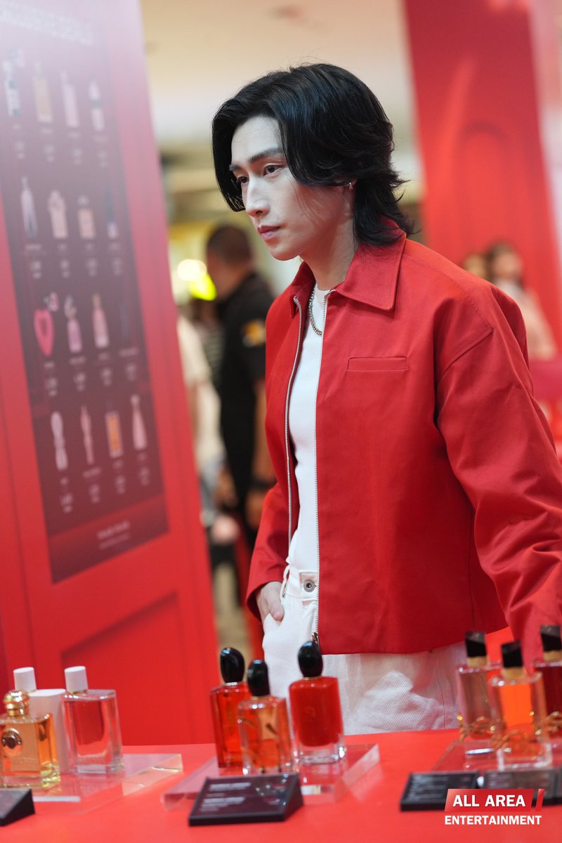 allarea_ent's tweet photo. “ไบเบิ้ล - วิชญ์ภาส” ร่วมงาน "BEAUTRIUM HOUSE OF PERFUME – SCENT OF LOVE"

#BTHOP25xBIBLE
#BibleWichapas 
#BT_HouseOfPerfume2025  
#BT_ScentOfLove  
#theBEAUTRIUM https://t.co/LQUy9Sx3no