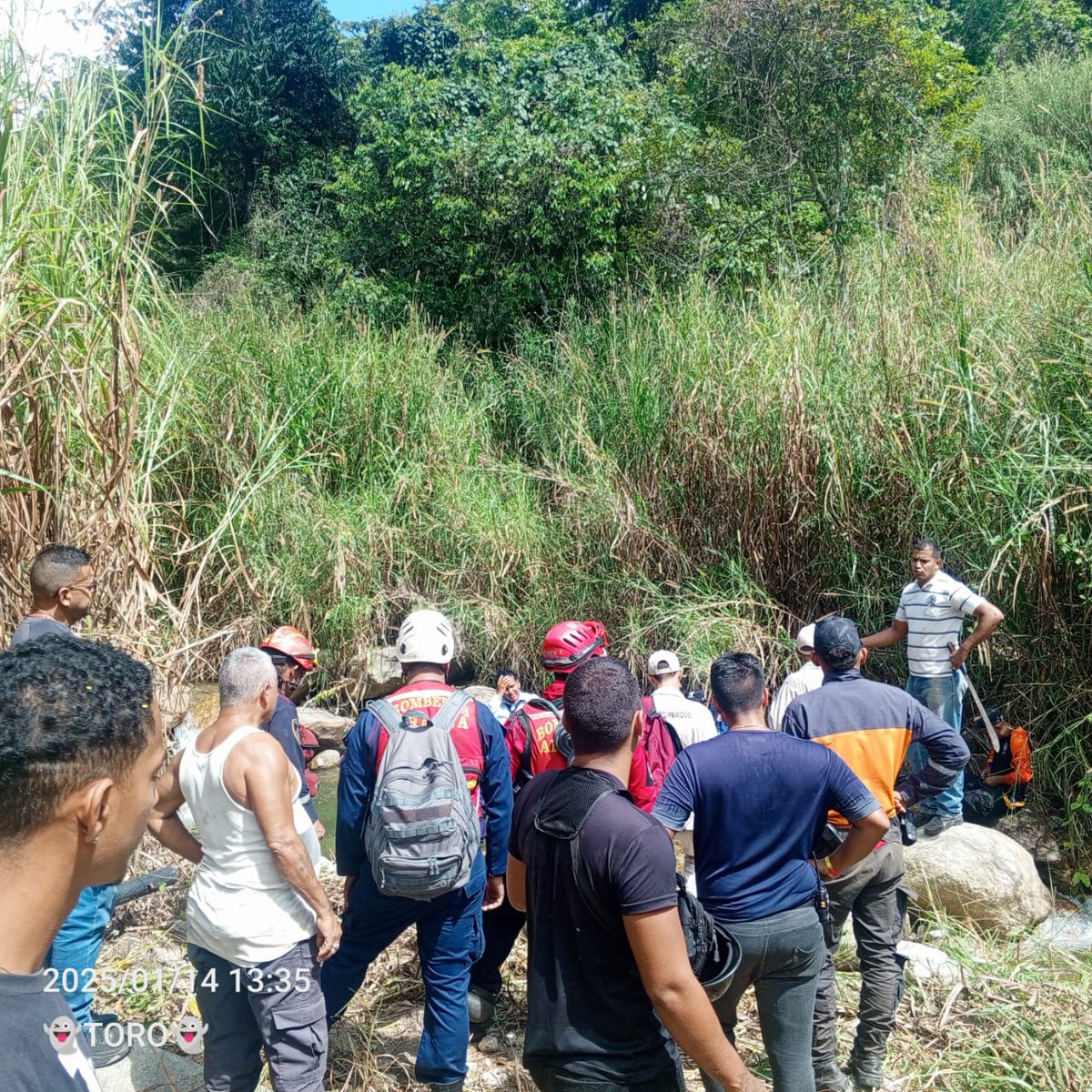 Forestales_13's tweet photo. #Operaciones Recuperación de Cuerpo en la Planada de Corral de Piedra Sector Captación La Neverita PN Henri Pittier ⛰️ #MBI @droopy171 @PCivil_Ve @Zoedanaraguapc @vol_aragua @VoluntarioxVzla https://t.co/dINBNqts6c