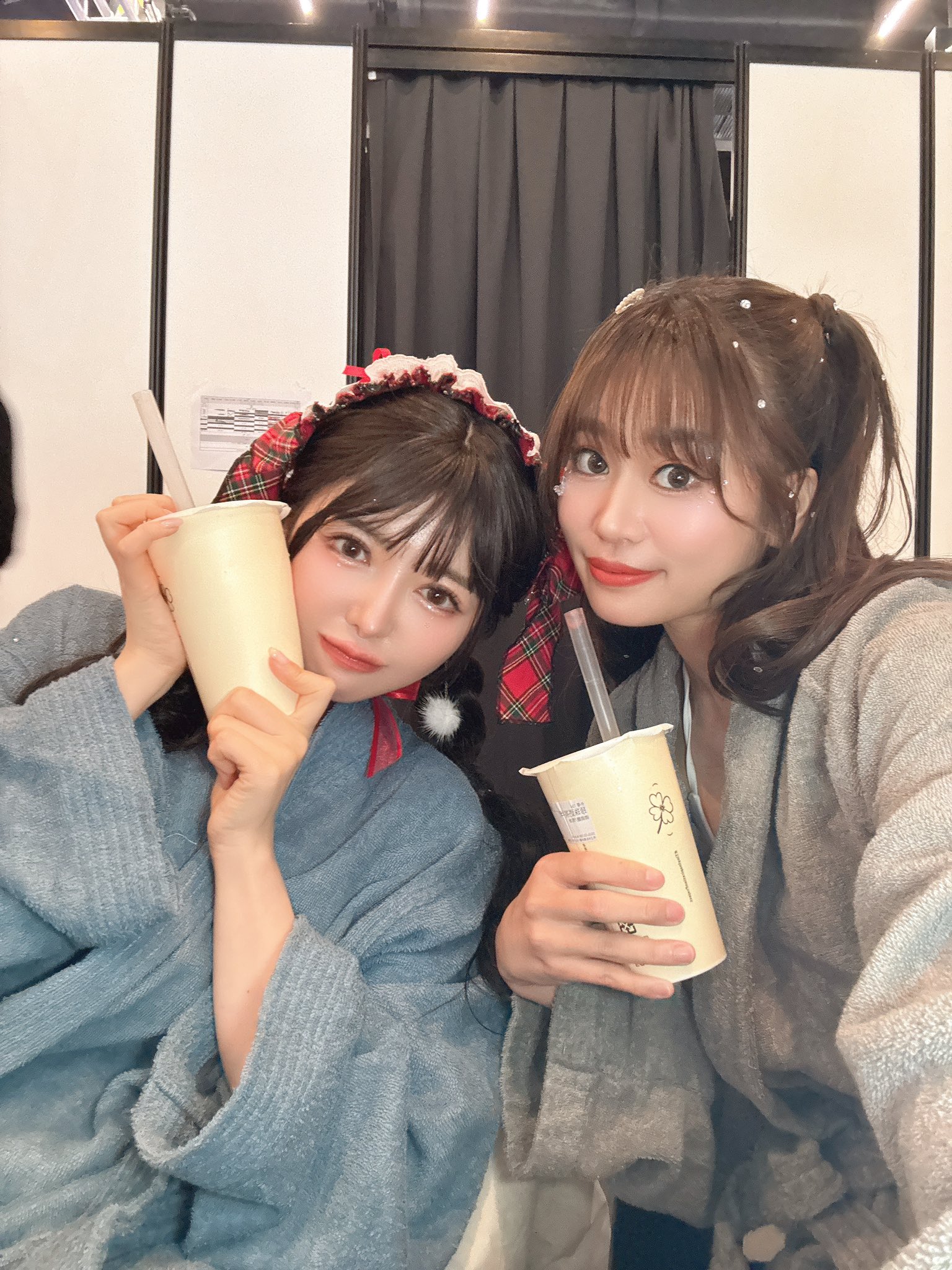 44566 立つホルダー付き キッチンはさみ　マグネット＆吸盤付き
