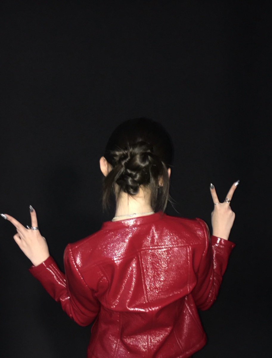 rorafilms's tweet photo. #rora in red ❤️ https://t.co/SffBCILTH1