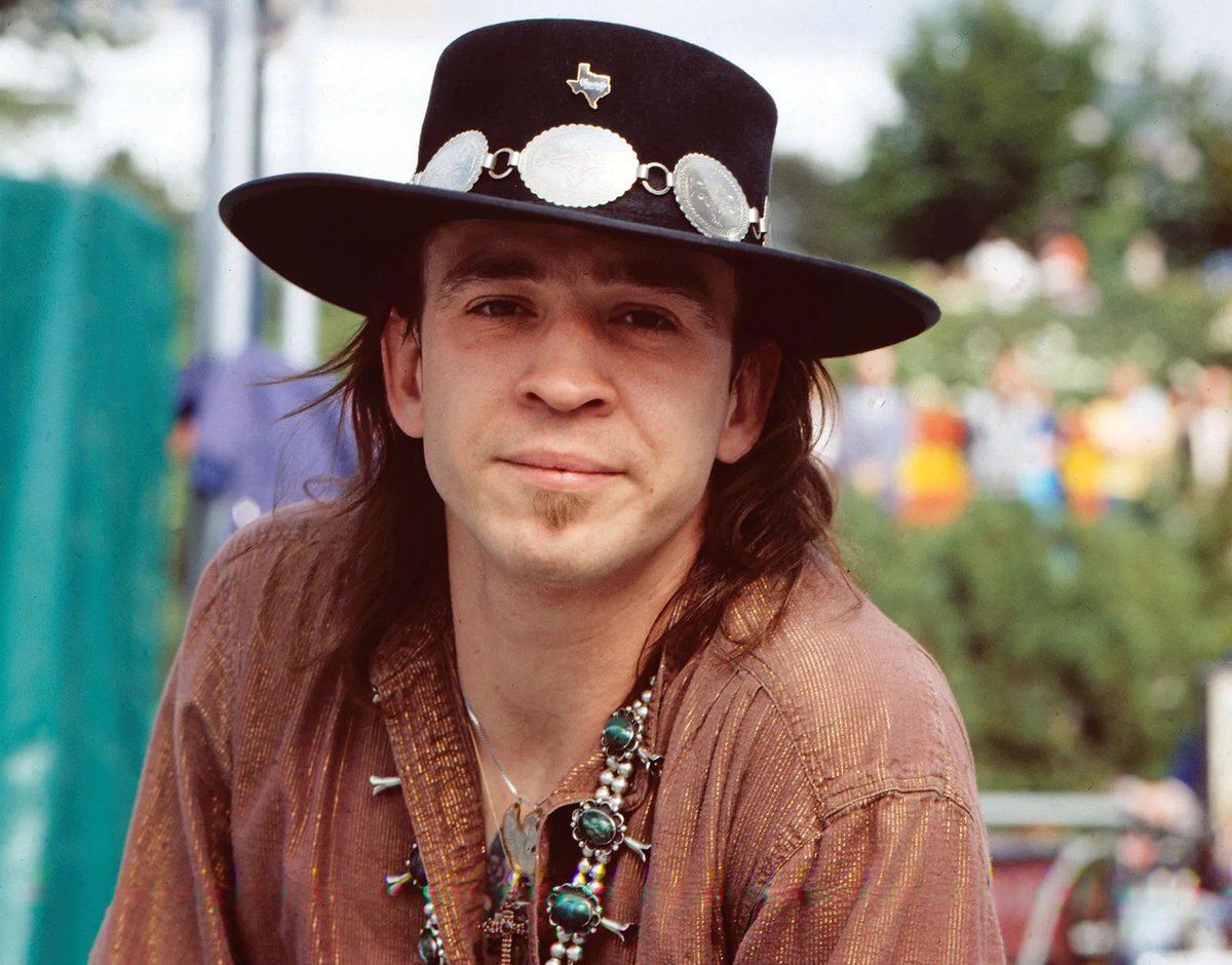 TheExtremeMusi1's tweet image. 🎶🎸Wishing a heavenly 71st birthday to the legendary Stevie Ray Vaughan! 💟 It’s been 35 years since we lost the ultimate Blues Rocker.