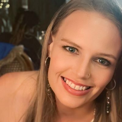 joy_zelda's tweet photo. Can We Show Appreciation To All White Afrikaners who Stand with South Africa 🇿🇦 against Trump and Elon lying about Genocide in our country, They refusing to let him destroy what we stand for as a nation,and wanting Farmers to Go to USA 🇺🇸 They make us feel united as Black people https://t.co/GNxDLgpsAH