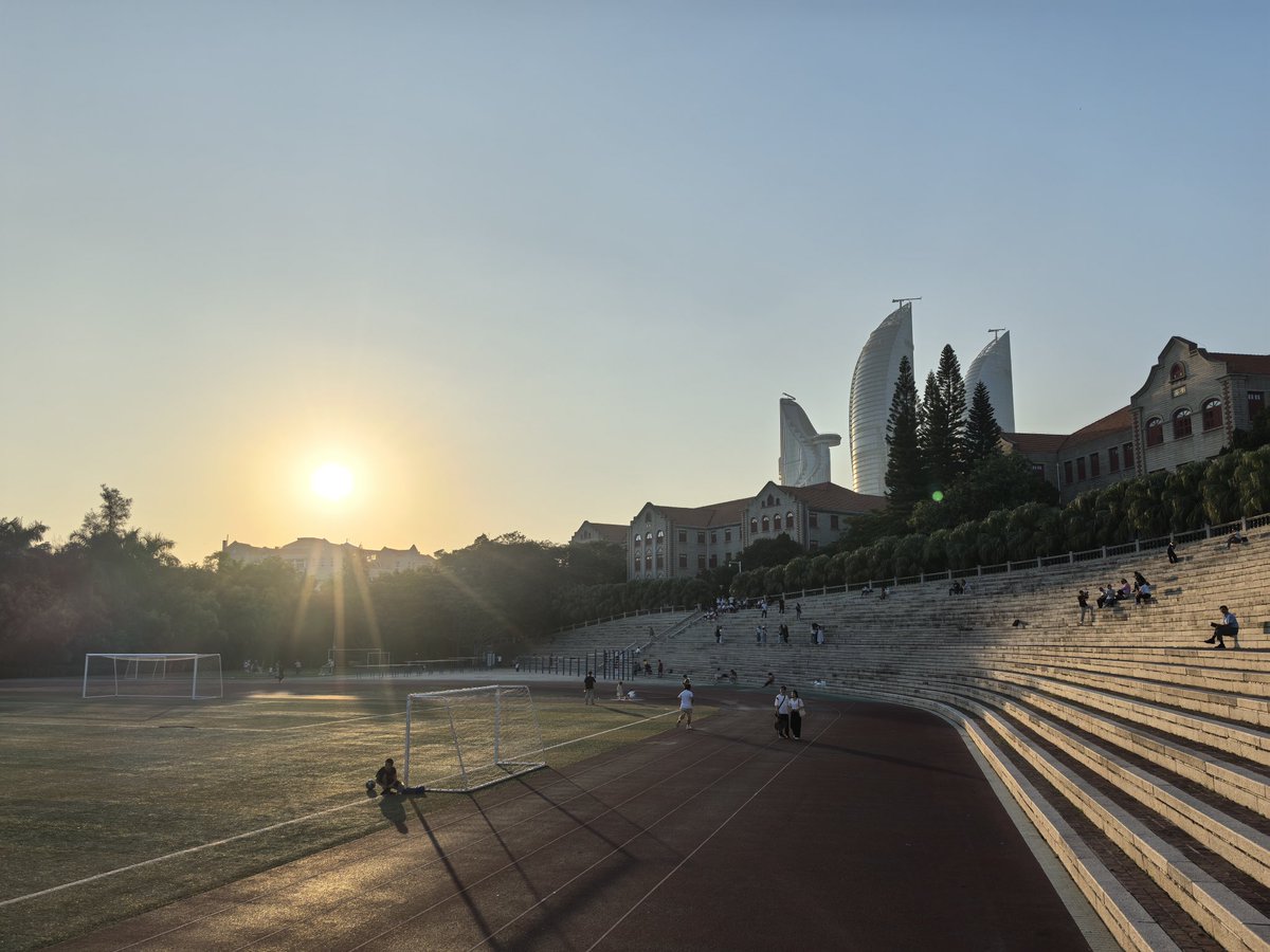 记录一下去厦门玩吧～
玩了一天好累，总感觉好像被跟踪了？
（下回待续）