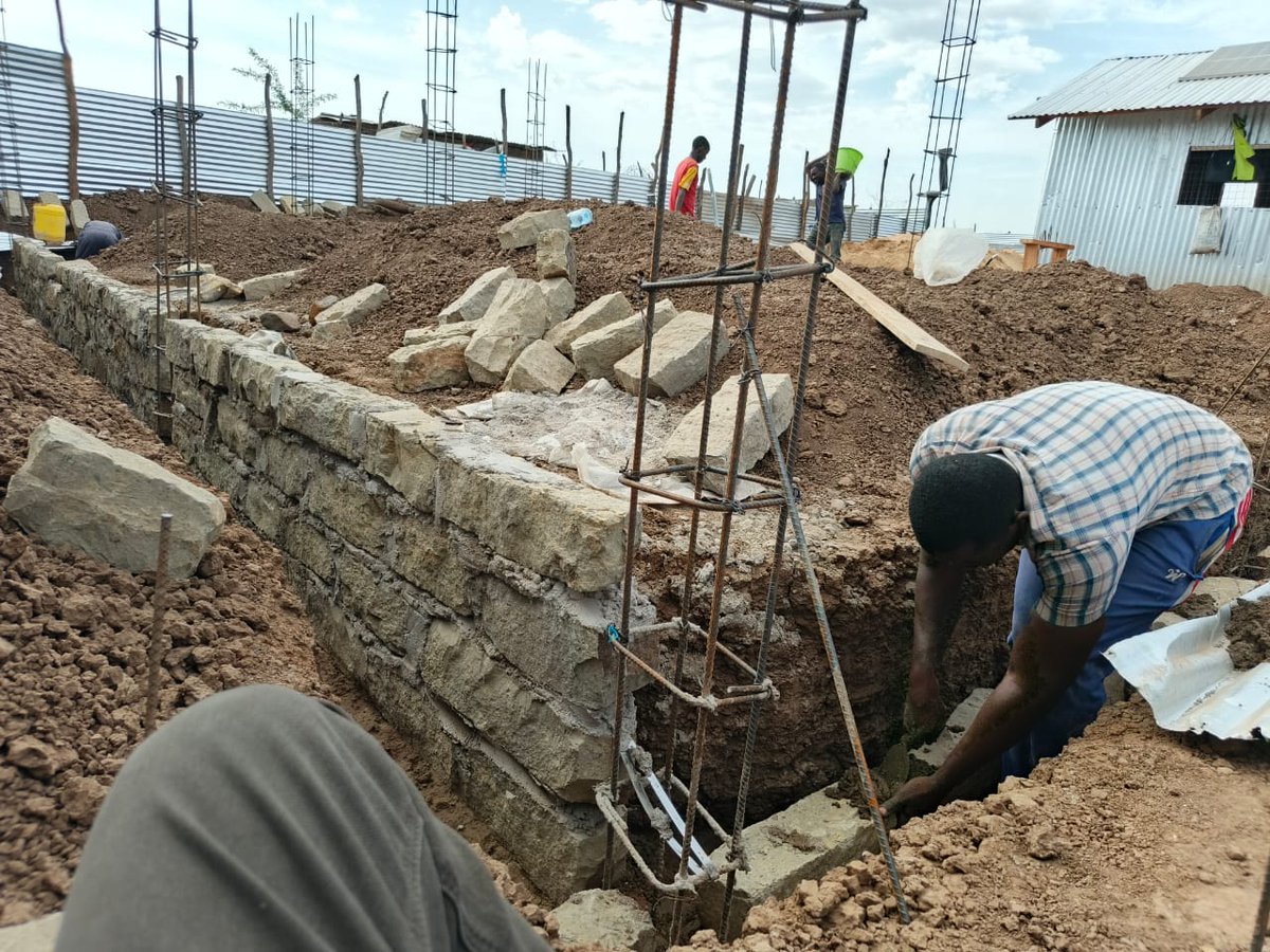 Despite #USAIDScandal  , Generation Aid is moving forward. This Monday, we're progressing on our facility in Kakuma a center for education, jobs, and community development. Today's work has even created construction jobs for refugees.
goto.gg/68188

#Kakuma #usa