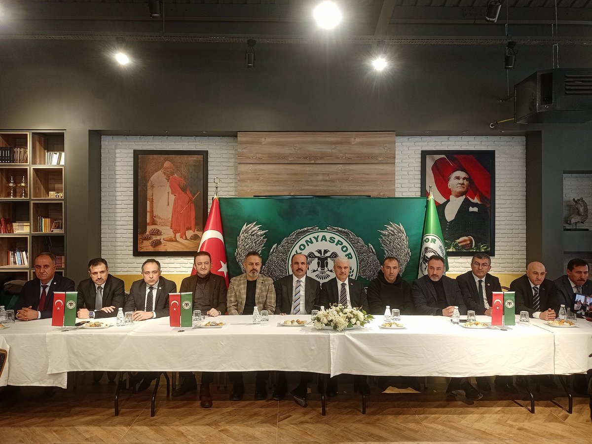 kendirci_ufuk's tweet photo. Konyaspor'un yaşadığı mağduriyet sonrasında 

Konya Valisi İbrahim Akın, Büyükşehir Belediye Başkanı Uğur İbrahim Altay, milletvekilleri, ilçe belediye başkanlar ile mülki ve idari amirler takıma destek  vermek adına Kayacık Tesisleri'ne geldi https://t.co/UoEuyqHmGo