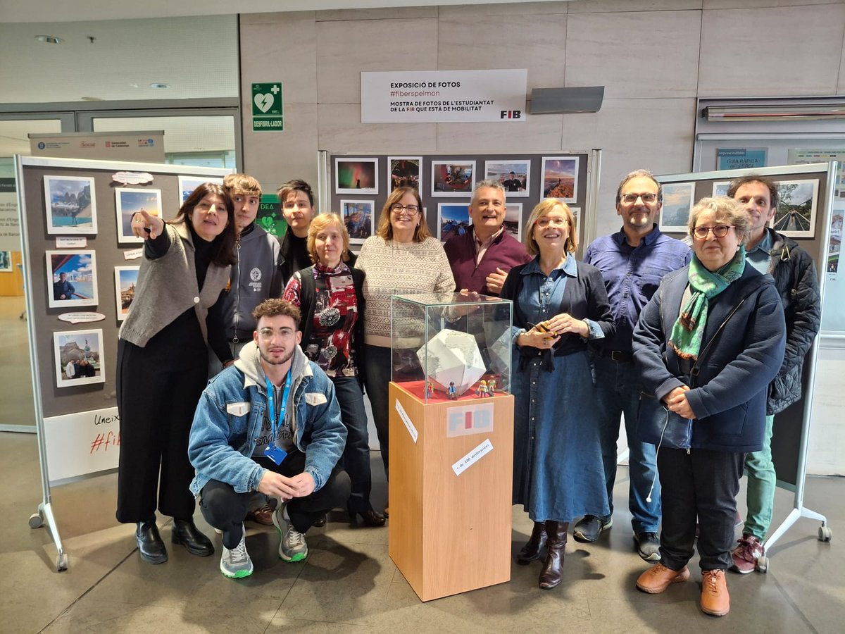 UPC International Relations (@upc_ir) on Twitter photo La <a href="/fib_upc/">FIB - UPC</a> ha inaugurat l'exposició fotogràfica #fiberspelmon a la <a href="/BibliotecaCN/">Biblioteca Rector Gabriel Ferraté</a> i la vra. de Política Internacional no se l’ha volgut perdre.
Descobriu les vivències de l'estudiantat de la #FIB en les seves estades de mobilitat internacional.
📅Fins al 21/02
No us la perdeu! La <a href="/fib_upc/">FIB - UPC</a> ha inaugurat l'exposició fotogràfica #fiberspelmon a la <a href="/BibliotecaCN/">Biblioteca Rector Gabriel Ferraté</a> i la vra. de Política Internacional no se l’ha volgut perdre.
Descobriu les vivències de l'estudiantat de la #FIB en les seves estades de mobilitat internacional.
📅Fins al 21/02
No us la perdeu!