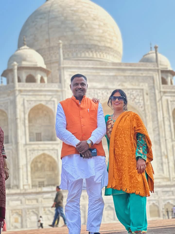 बांदीकुई के लोकप्रिय विधायक महोदय आम जन हितेषी माली समाज गौरव परम सम्माननीय भागचंद सैनी (टाकडा) जी आप और आपकी धर्मपत्नी जी को शादी की 25वीं वर्षगांठ की शुभकामनाएं आप दोनों हमेशा खुश रहे ऐसी प्रार्थना करते हैं 💐❤️‍🩹🎉🎁
#happyanniversary
#25thWeddingAnniversary  
<a href="/bhagchandtankda/">MLA Bhagchand Saini</a>