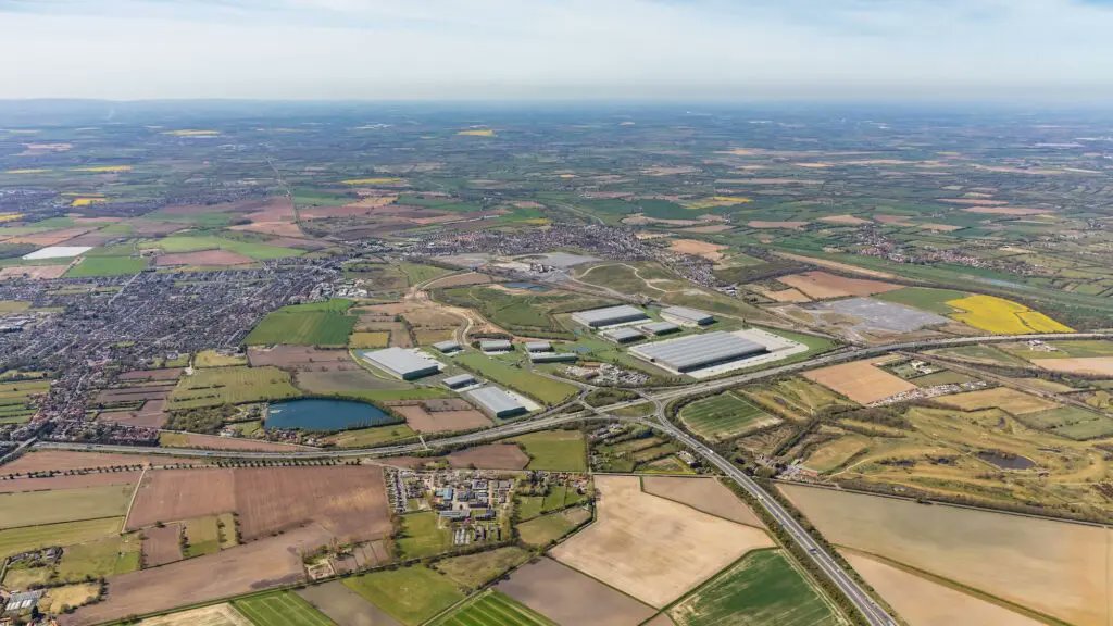 Did you know that Unity is one of the largest infrastructure &amp; #regeneration projects currently being delivered in the #UK

As a mixed-use #development spanning over 250 hectares Unity will be a major new destination to live, work &amp; play. 

full story👇 
lnkd.in/eqric7rZ