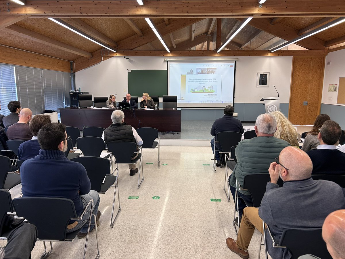 PuertodeCtg's tweet photo. Cartagena, un nodo clave en el sector energético, ha sido el hito que ha marcado la jornada “Hackathon PortLab. Iniciativas para la captura de CO2”.
Fomentamos el desarrollo de ideas innovadoras.
#PortLab #InnovaciónSostenible #descarbonización https://t.co/pIDmMbizUK
