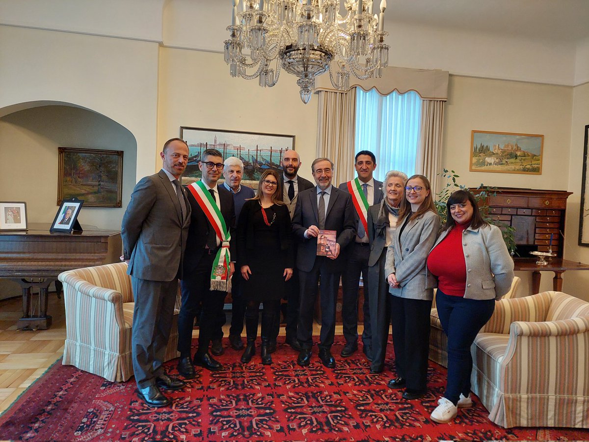 NicolettiStef63's tweet photo. Do you know that the literary park of #Galtellì in the province of #Nuoro dedicated to the Italian writer Grazia #Deledda (Nobel Prize for Literature in 1926) is twinned with the one in #Lillehammer in Norway dedicated to the writer Sigrid #Undset (Nobel Prize for Literature in 1928)? Or that the literary park of #Villacidro dedicated to Giuseppe #Dessì is twinned with the Norwegian one in #Røros in Trøndelag dedicated to Johan #Falkberget?
Representatives of the various Italian literary parks (led by President Stanislao #deMarsanich) and Norwegian (led by Torill #Rambjør) met last week at @iicoslo to discuss and plan future collaborations. 
#Parchiletterariitaliani
@parchiletterari