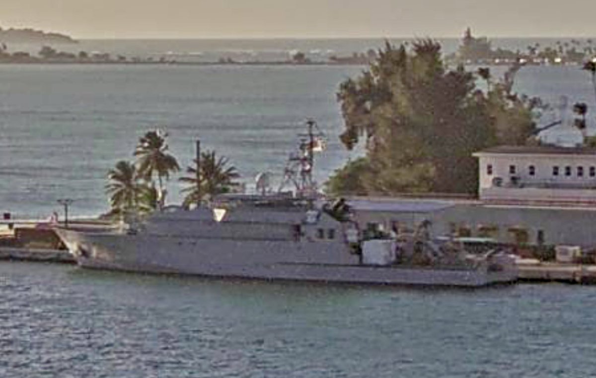 WarshipCam's tweet photo. French Navy La Confiance-class offshore patrol vessel FS La Combattante (P-735) in San Juan, Puerto Rico - February 9, 2025 #fslacombattante #p735
SRC: webcam https://t.co/5mQXlsdqOJ