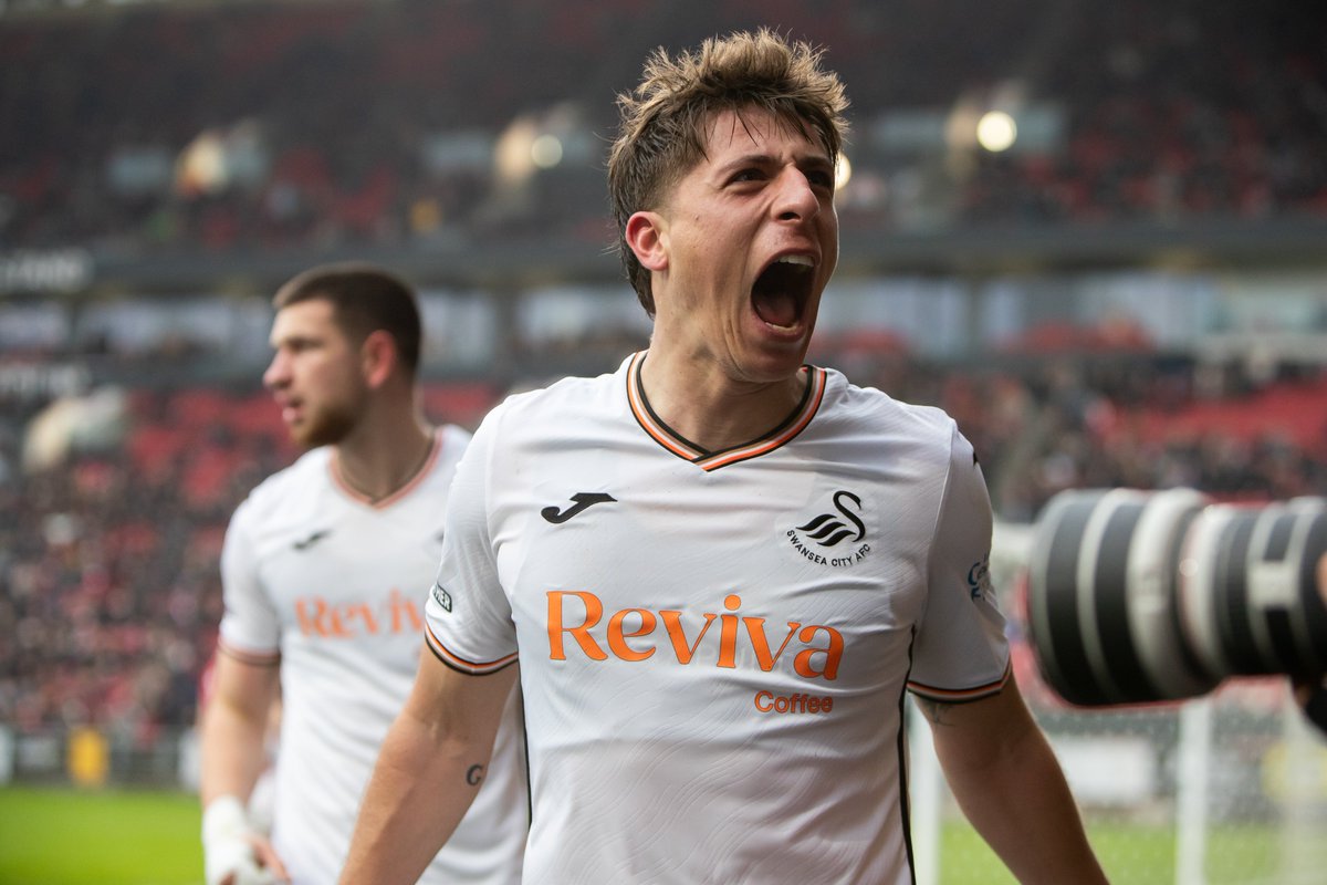athenapics's tweet photo. @EFL @SkyBetChamp @BristolCity 0-1 @SwansOfficial @ashtongatestad #bristol #england #uk https://t.co/7VNuNkJq7q #sportsphotographer #footballphotography #bristolvswansea #bristolcityvswanseacity #brivswa #joshtymon Pictures by @karathomasx https://t.co/DVrqM9wjF6