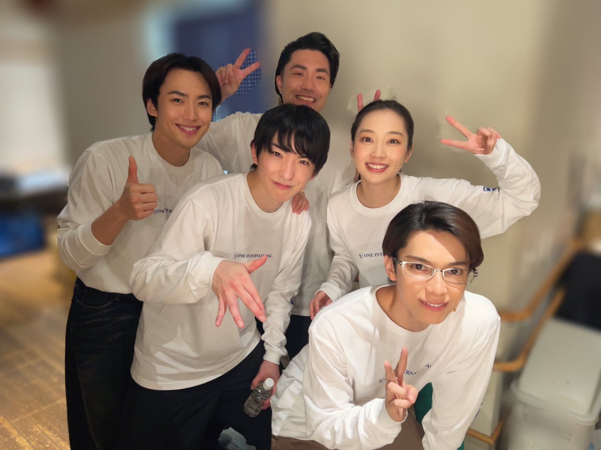 ミュージカル「ミセン」
本日は2公演⚫️⚪️
ご来場下さった皆様
温かい拍手ありがとうございました。

夜公演は大盛り上がりのアフタートークもありました🤣
ご参加下さった皆様ありがとうございました。

あっという間でしたが、、
明日大千穐楽です。
大好きな作品を丁寧にお届けします。
笑顔で👋😆