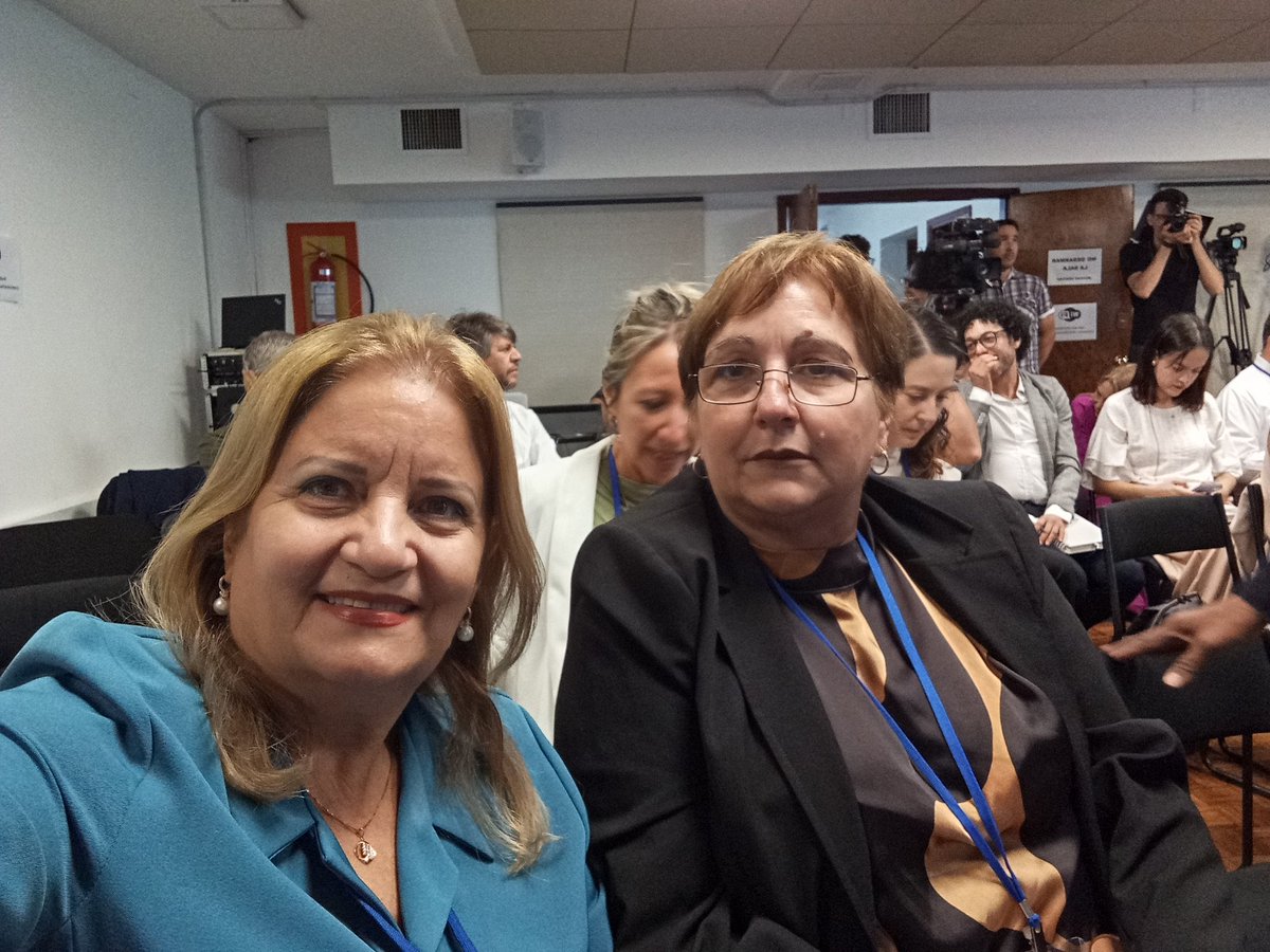 MiriamAlpizar1's tweet photo. Inicia Taller que convoca @unesco_iesalc sobre MICROCREDENCIALES 
Una apuesta innovadora para el desarrollo de competencias y creación de  capacidades en respuesta al mercado laboral @CubaMES presente en @Montevideo, @Uruguay 
@EmbaCuba
@ucfgos 
@UdeLaHabana https://t.co/dEoByIaTln