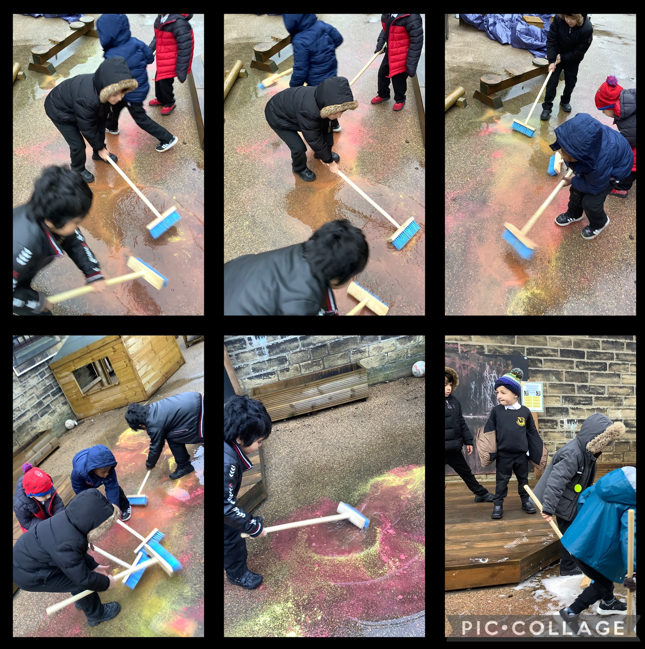 MarshfieldPS's tweet photo. Reception really enjoyed playing outside in the rain this morning! ๐ Itโs amazing how a little creativity can turn a rainy morning into a fun learning experience. #ExperimentSuccess #RainyDayFun #CreativeLearning https://t.co/Q6bAPII3Os