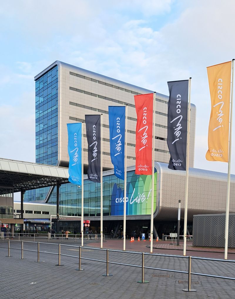 SplashAccess's tweet image. 🚀 SplashAccess at Cisco Live! 🎉 What an incredible start to #CiscoLive! We’re thrilled to showcase SplashAccess and our innovative solutions alongside the best in the industry. It’s always amazing to connect with partners, customers, and the wider Cisco ecosystem to drive the…