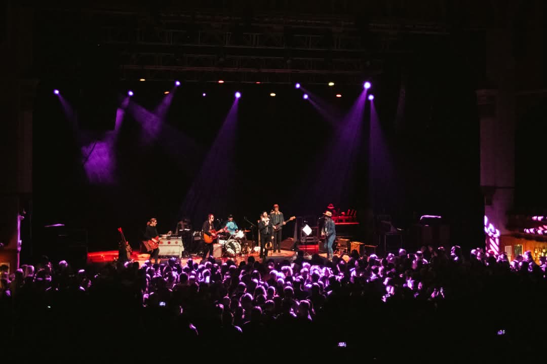 An immense night with <a href="/BJM_Band/">Brian Jonestown</a> in the illustrious and fitting surroundings of <a href="/LpoolOlympia/">Liverpool Olympia</a> on Friday night. A magnificent, majestic 2 hour set of classic material from the band on top form. 'Til next time -x-

📸 <a href="/LucyMcLachlan_/">lucy mclachlan</a>