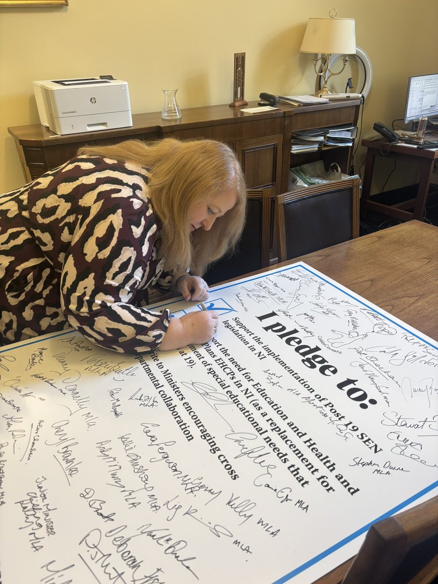 CalebsCauseNI's tweet image. Thank you Naomi Long MLA! Second leader to sign 🙌 who will be next….you know I’ll be waiting 💙 @moneillsf @little_pengelly 
#CalebsCauseNI #Hope #Send