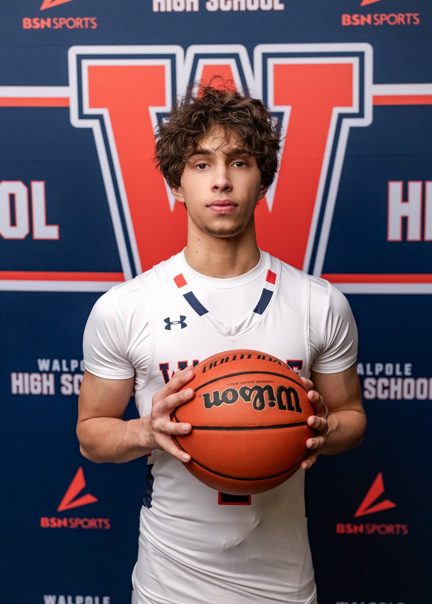 Final senior spotlight, Senior night tomorrow before the 630 game!
Captain Luke Gaba!