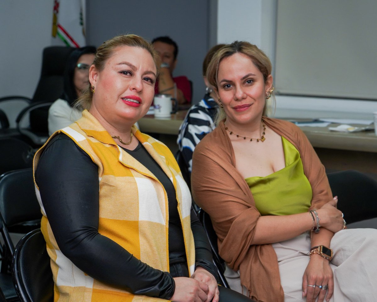 Recibimos la capacitación "Lenguaje incluyente y no sexista", impartida por la Unidad de Género de la <a href="/CGEVeracruz/">Contraloría General del Estado</a>, reafirmando así nuestro compromiso con la igualdad dentro de la administración pública.