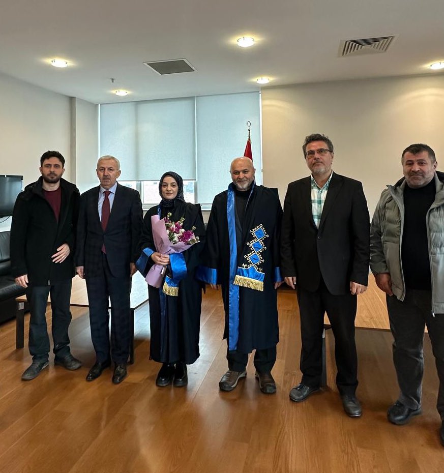 imuilahiyat's tweet photo. Fakültemiz Tefsir Anabilim Dalı Arş. Gör. Rabia Hacer Bahçeci, Prof. Dr. Ömer Çelik danışmanlığındaki doktora tezini 10.02.2025 tarihinde başarıyla savunarak doktor ünvanı almıştır. Hocamızı tebrik eder, başarılarının devamını dileriz. https://t.co/FghvTwxXAv
